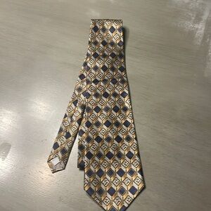 PIERRE Cardin silk tie
